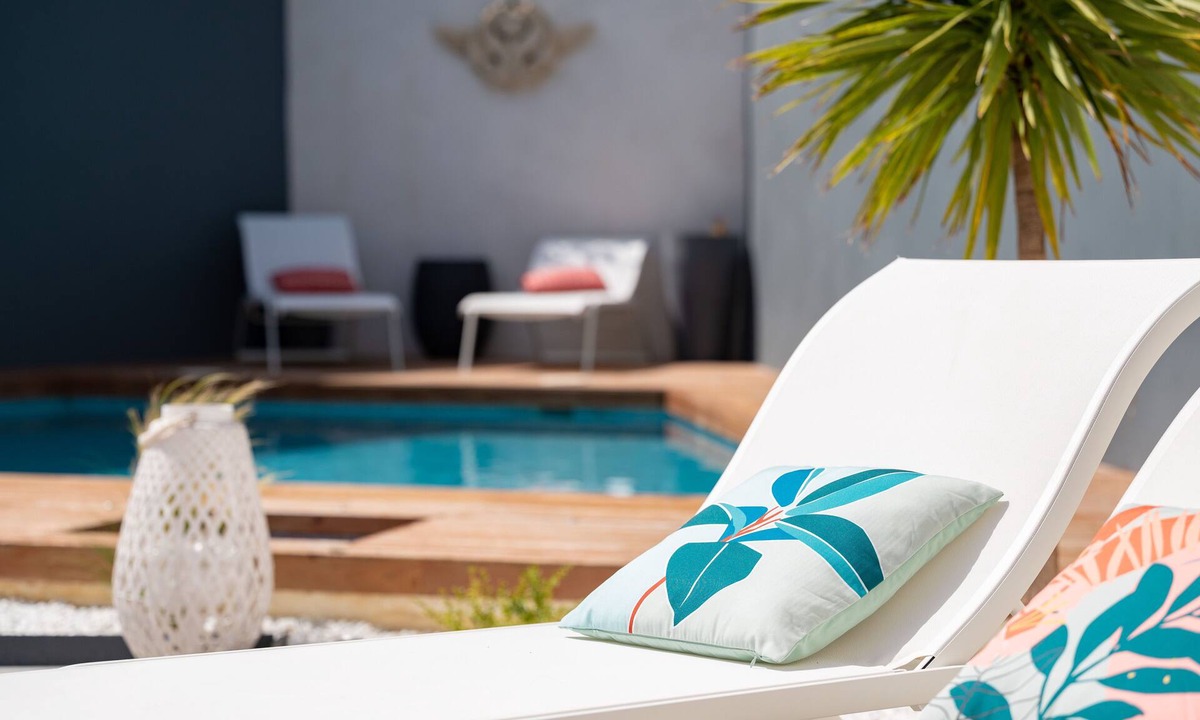 Cerbere Hotel | À 50m de la plage ! Chambre moderne + piscine