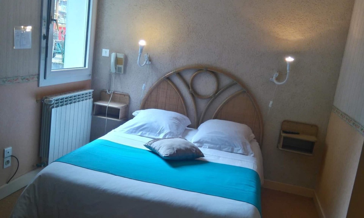 La Souterraine Hotel | À la Porte Saint Jean