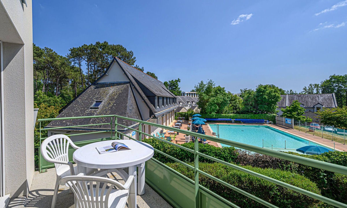 Plescop Apartment | À proximité de la plage | Accès piscine | Balcon