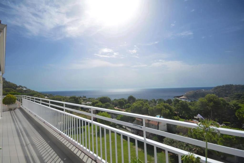 Aiguablava Apartment | Ático Reformado con Doble Terraza en Residencial
