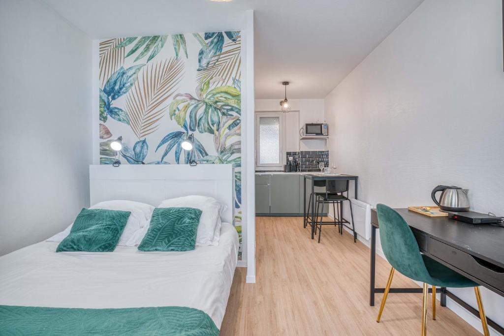 Marmande Apartment | Écrin Émeraude - studio centre Marmande