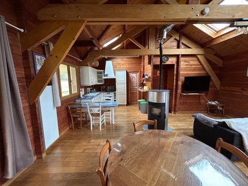 Campagne-les-Guines House | écrin d'éveil