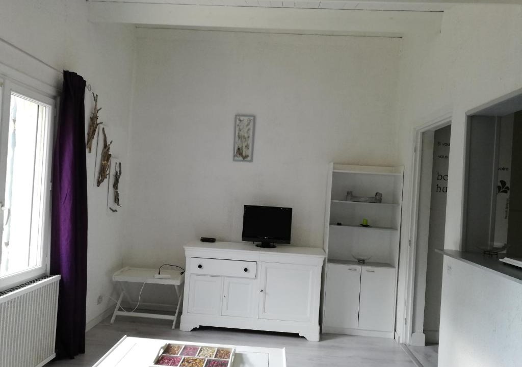Aix-en-Provence Apartment | Écrin de verdure