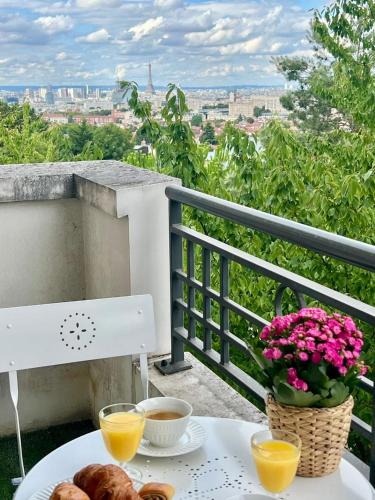 Chatillon Apartment | Élégant apt avec vue Tour Eiffel & parking privé