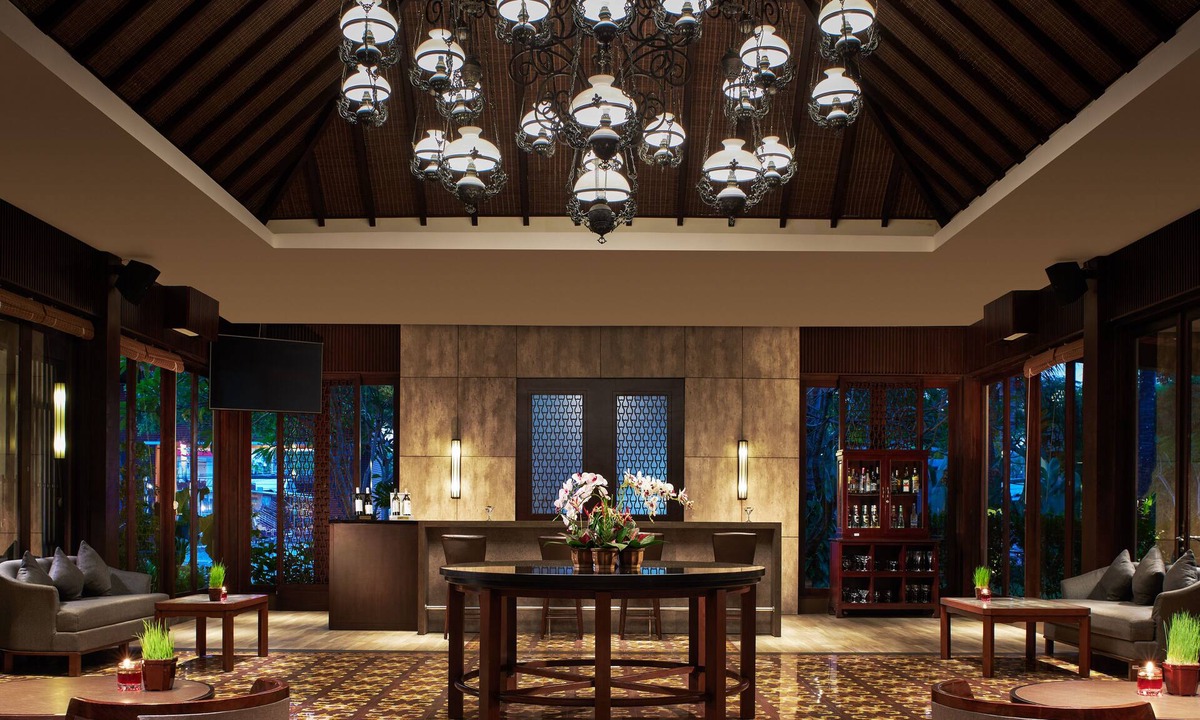 Banyuwangi Hotel | éL Hotel Royale Banyuwangi