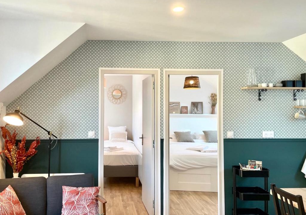 Saint-Meloir-des-Ondes Apartment | Émeraude Lumineux T3 au cœur du village, à 5 min des plages