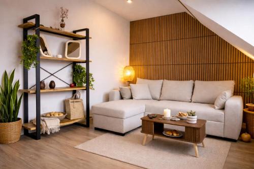Chateaudun Apartment | Évasion au cœur de bois