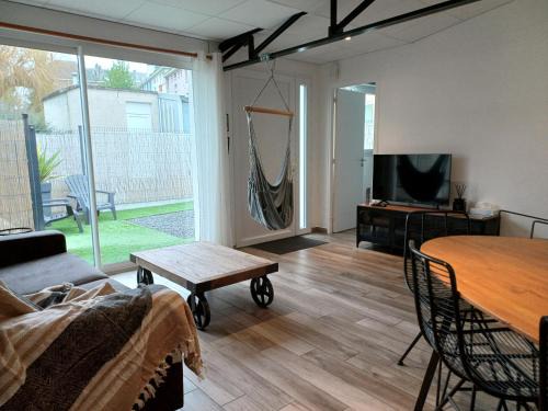 Saint-Lo House | Ô 92 - Maison mitoyenne avec terrasse et parking privé - Saint-Lô centre
