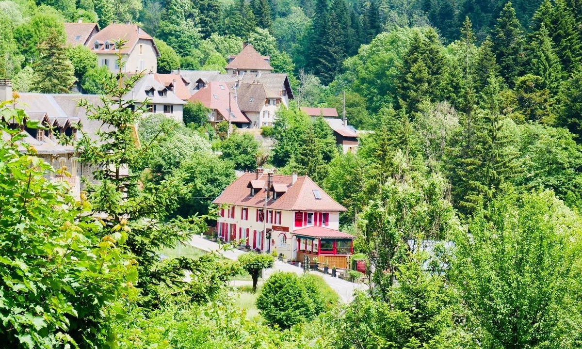 Saint-Pierre-de-Chartreuse Hotel | Ô Caprice du Guiers