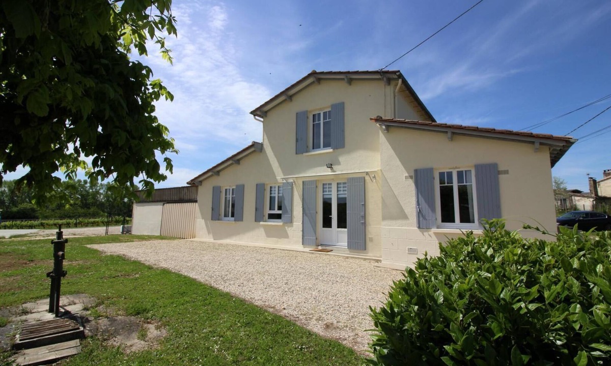 Lussac House | Ô Jamard - Lussac - Gîte