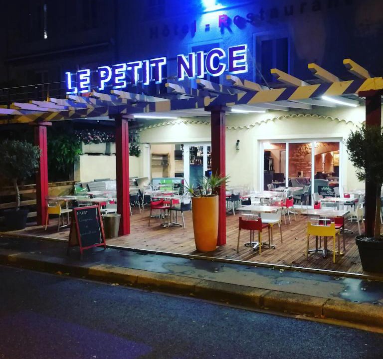 Neuville-sur-Saone Hotel | Ô Petit Nice