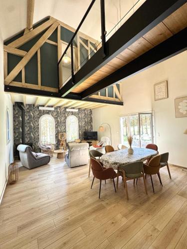 Saint-Martin-du-Vieux-Belleme House | Ô Refuge de Théo et Vic'