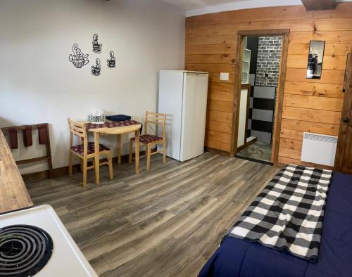 Lac-Bouchette Bed & Breakfast | ŌBV Gîte-Café
