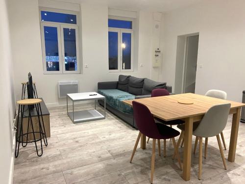 Lallaing Apartment | ღ Le Renouveau - T2 Proche Centre Ville & Gare