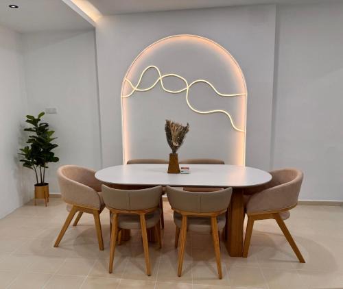 Sri Gading Villa | 现代极简奶油风设计民宿 Parit Raja