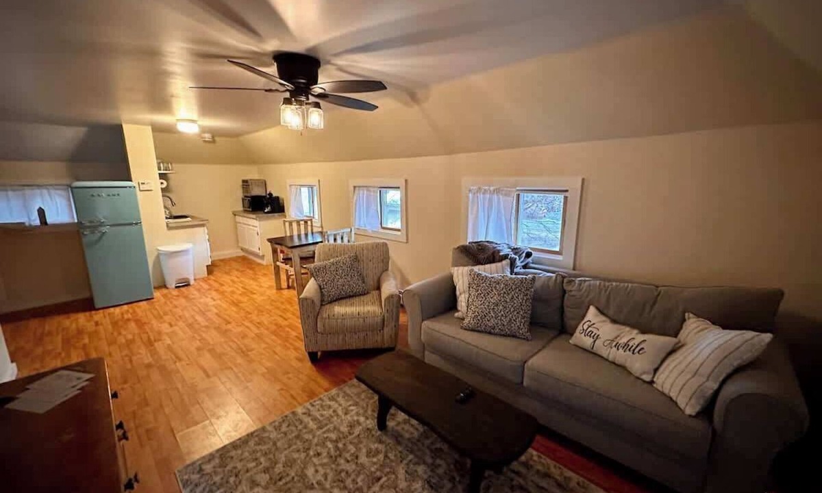 Proctorsville Apartment | $0 Fees Cozy Apt Minutes to Okemo & Pet Friendly