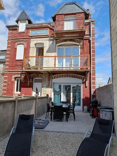Woignarue Apartment | 01- Villa La Précieuse en Front de mer - Jardin et Terrasse