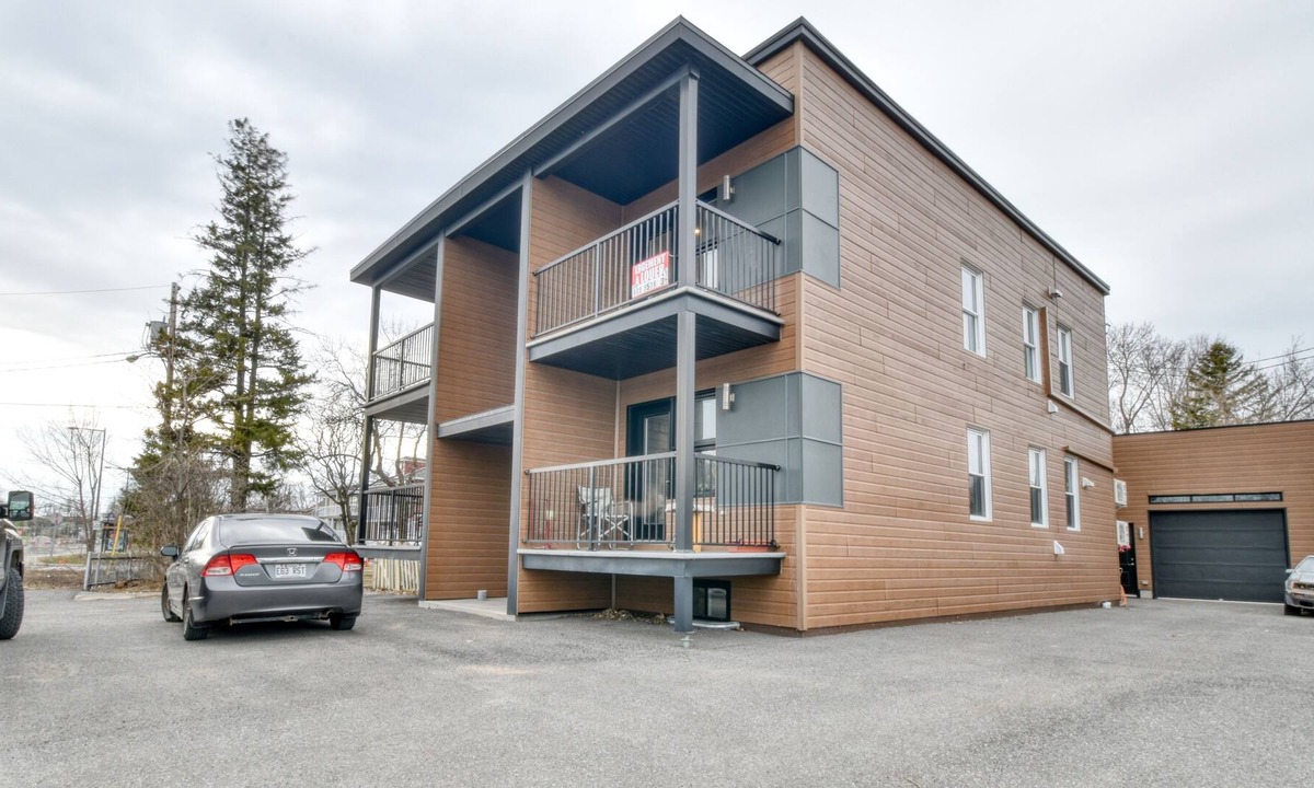 Duberger-Les Saules Apartment | 012- Large 2 bedroom apt on 2 floors with parking and air conditioning
