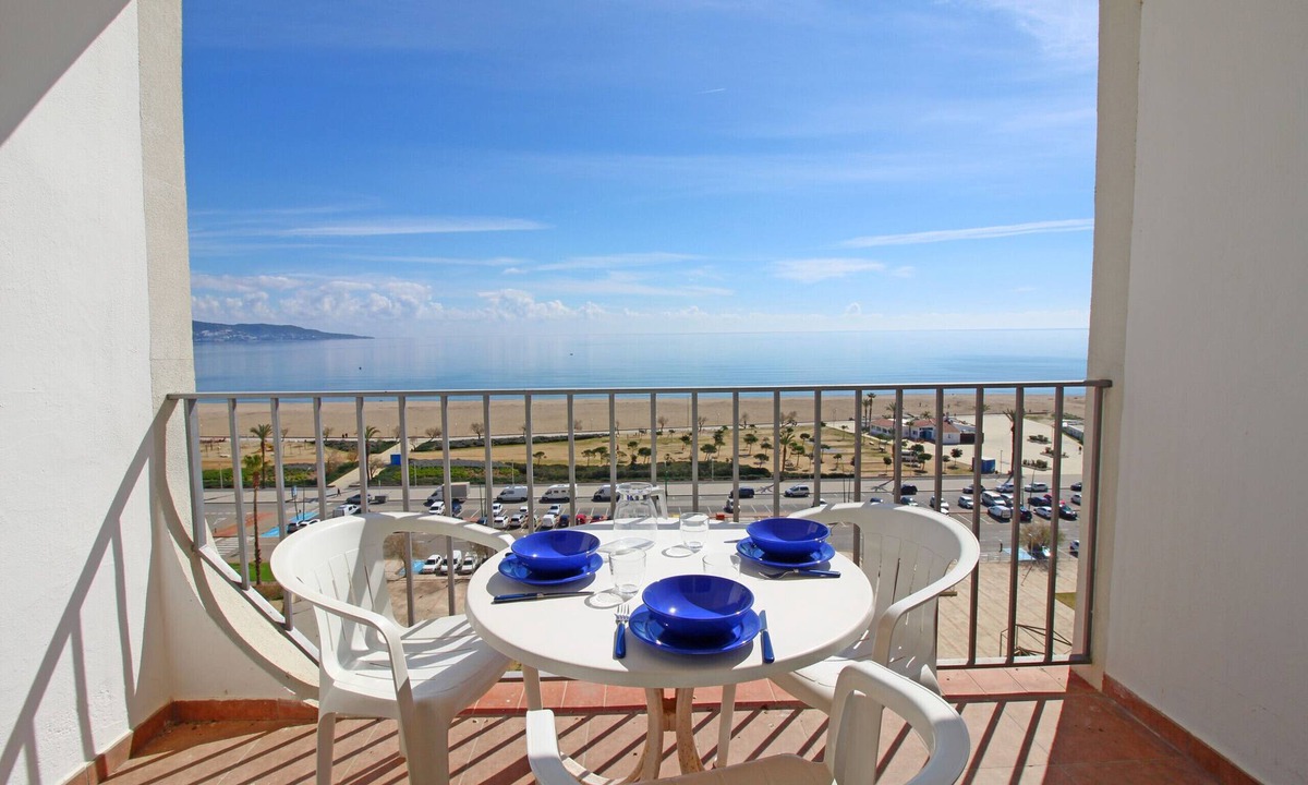 Empuriabrava Apartment | 0181-SYLVIA Studio with seaview