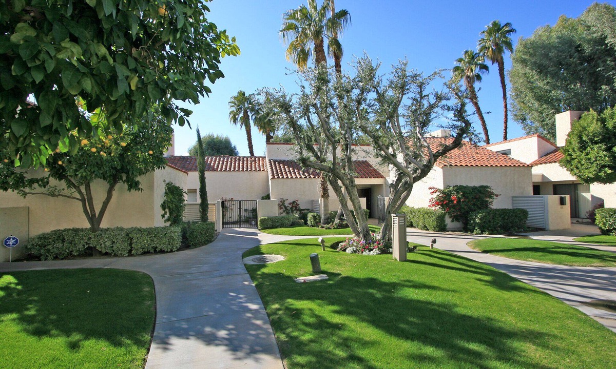 Rancho Mirage Condo | 018RM 1 BR 1.5 Bath Beautiful Tennis Villa Mission Hills