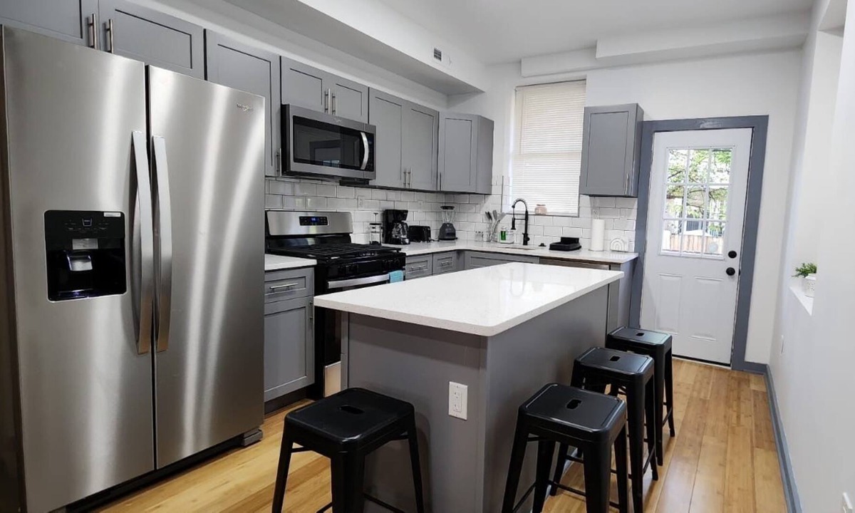 Primos Secane House | #02 Master Room + Private Bathroom in Angora