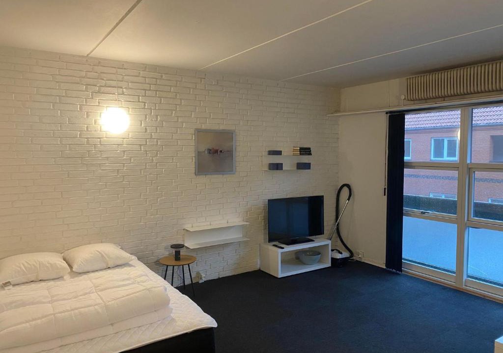 Esbjerg Apartment | (048) Vesterhavsgade 47 door 2