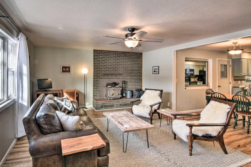 Salida House | 0651: Central Salida Home 5 Blocks to Dtwn & River