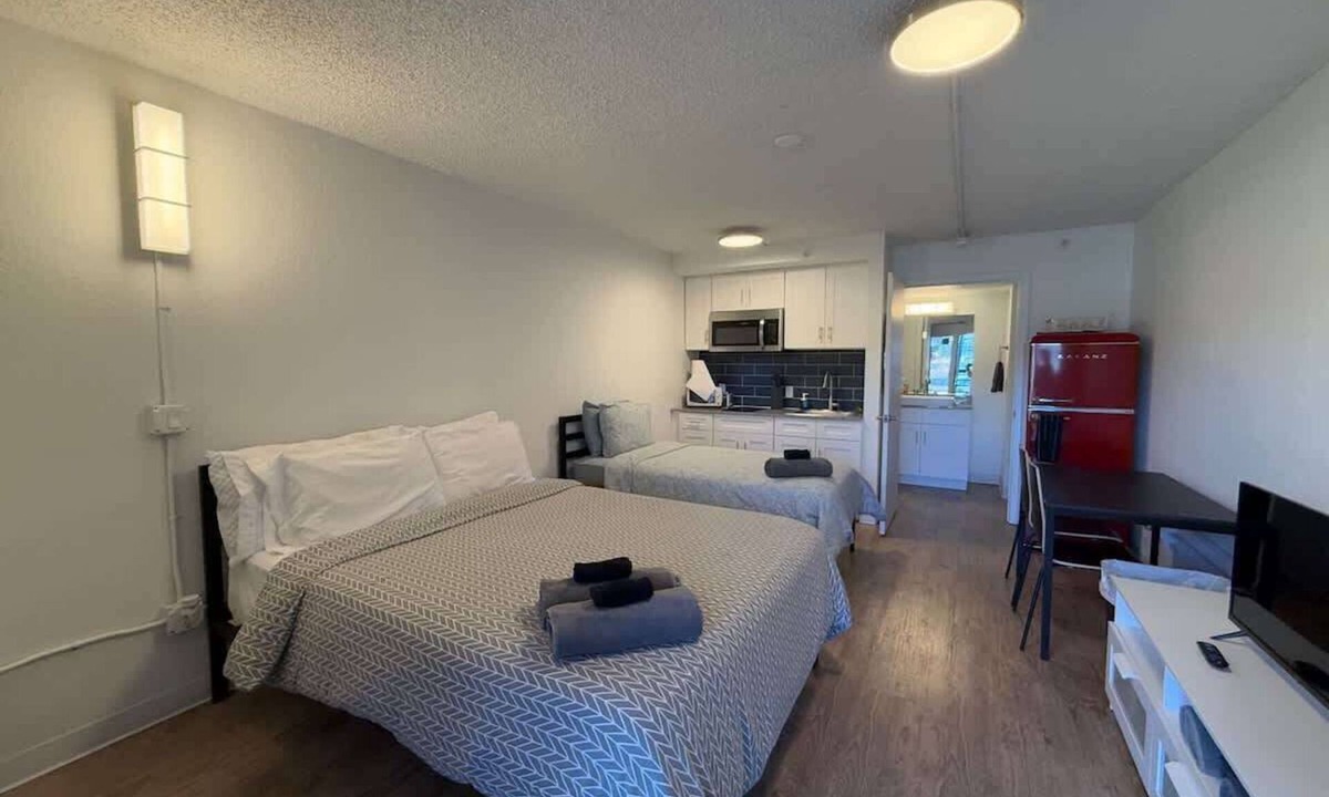 St. Johns Apartment | [07] ATX Studio: 1 Queen & 1 Twin, Sleeps 3