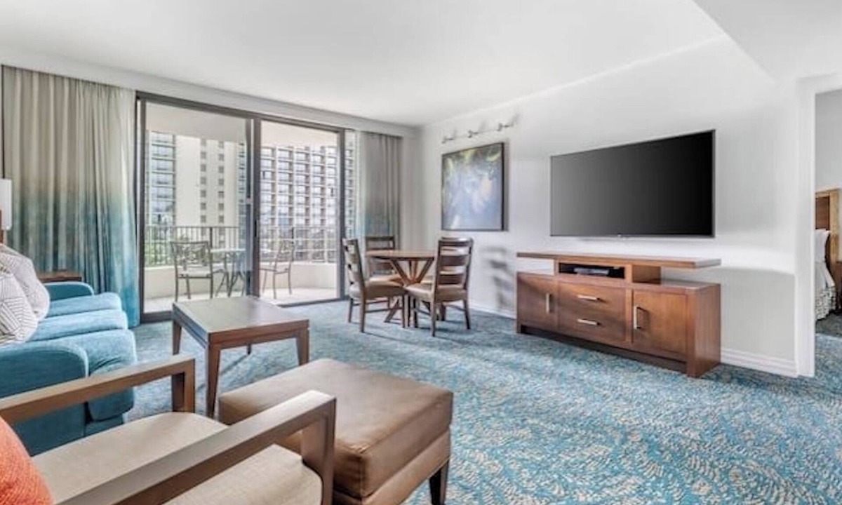 Waikiki Resort | 1/1 HGVC Lagoon Tower Beachfront Resort