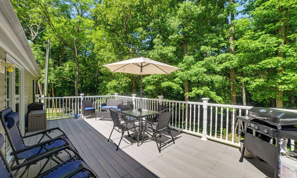 Kuttawa House | 1/2 mile to Eureka Boat Ramp on Lake Barkley!