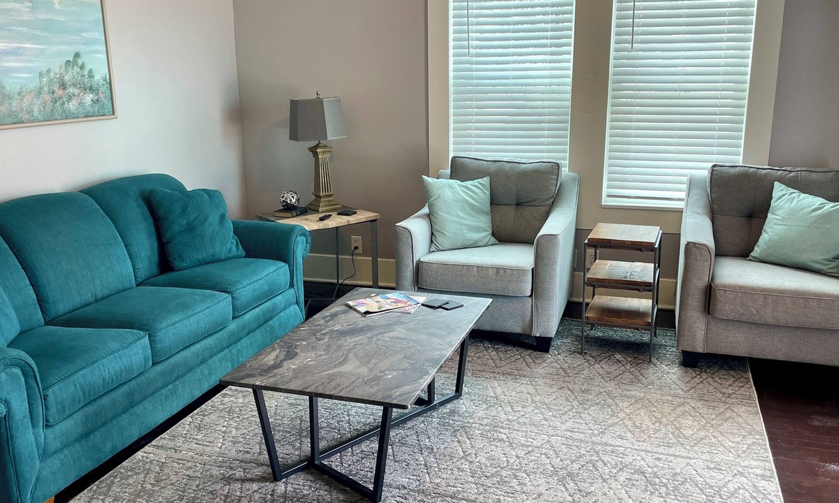 San Jacinto Apartment | 1.5 Blks 2 beach. Pet Friendly Near cruise terminal as well. Great Neighborhood.