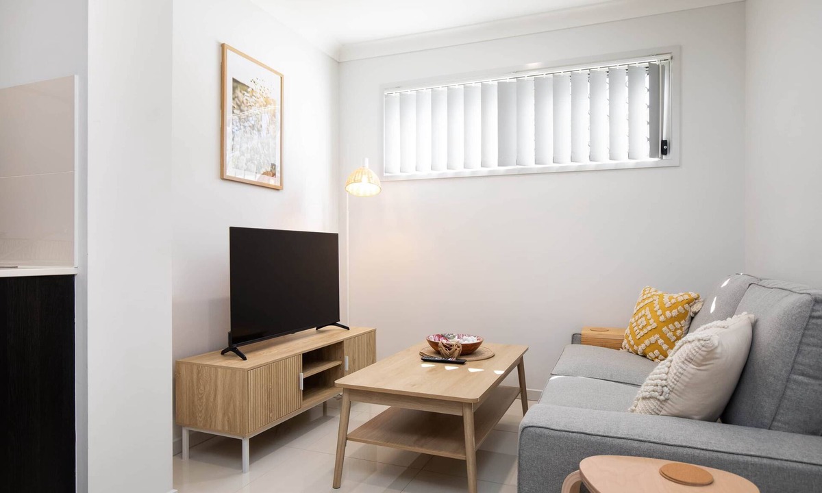 Rocklea Apartment | 1 Bdr Apt w/AC | Kitchen | Parking ! 231F1