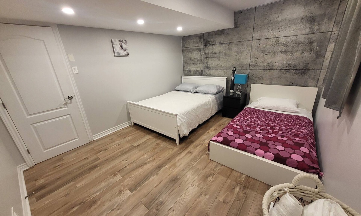 Gatineau House | 1-bdrm basement unit (full bathroom/shared laundry)