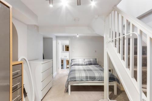 Barbican Apartment | 1 bed Barbican Duplex pad