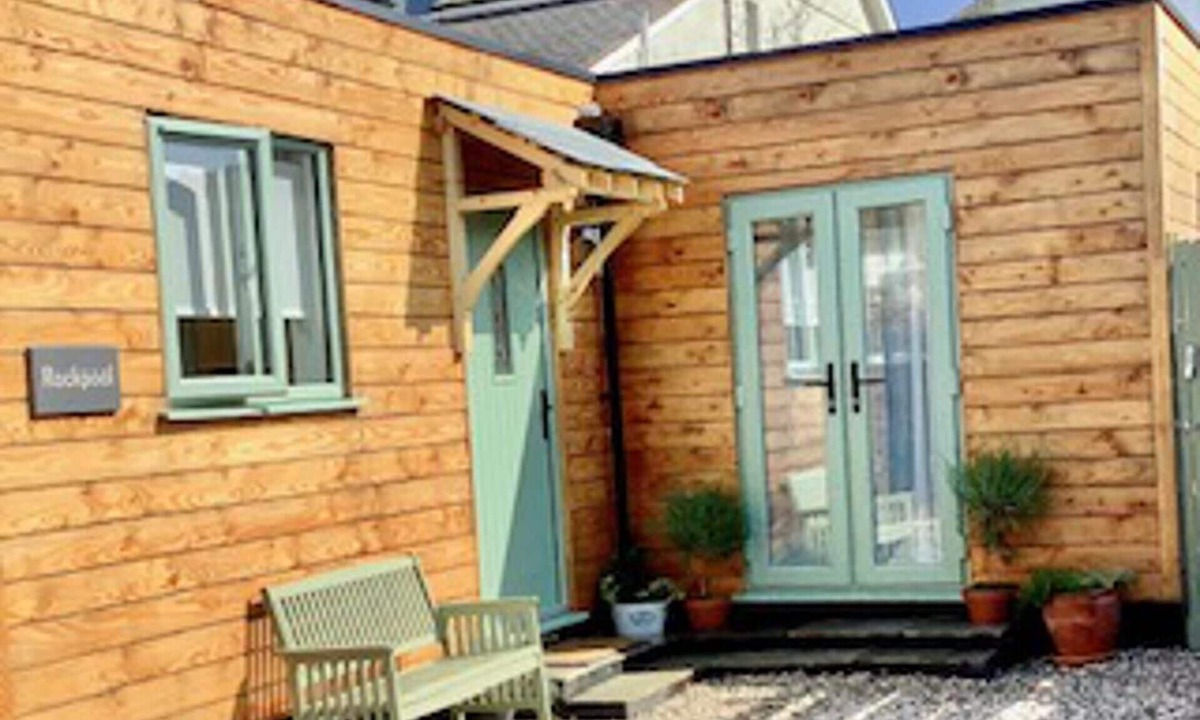 Bude Ski Chalet | 1 Bed Chalet in Bude - Parking & Wifi