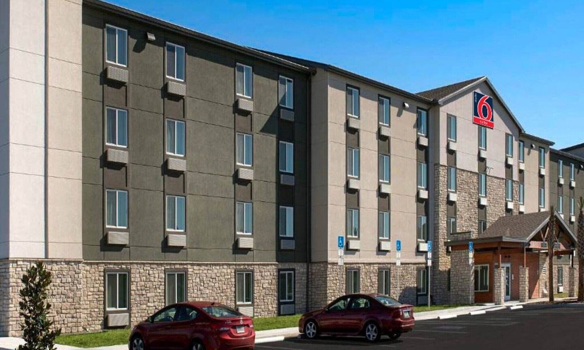 Bossier City Apartment | 1 Bed | Deluxe, Sofa-Bed