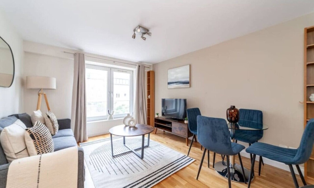 Tower Hill Apartment | 1 Bed Flat by St Katharine Docks