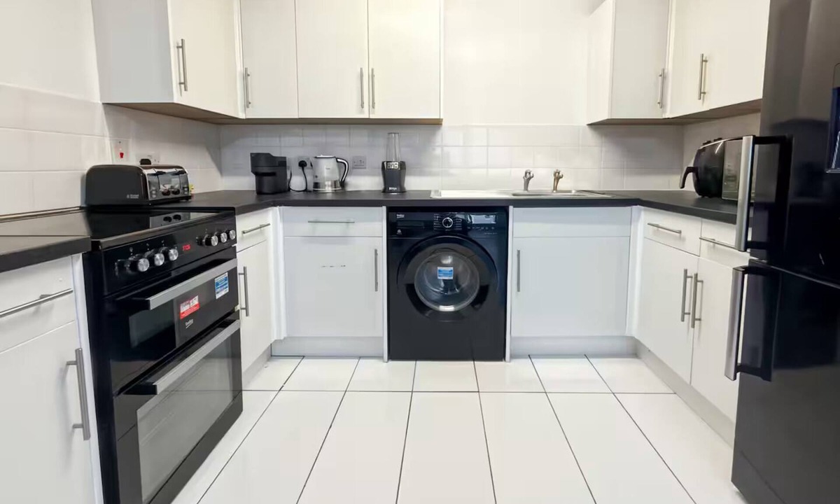 Cray Valley East Apartment | 1 Bed Flat Free Parking Central Location
