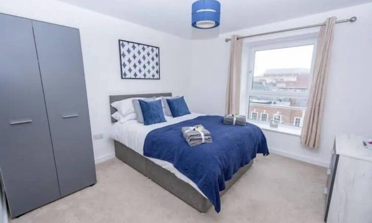 Peterborough Apartment | 1 Bed Flat - Sleeps 2 - Parking - Wifi