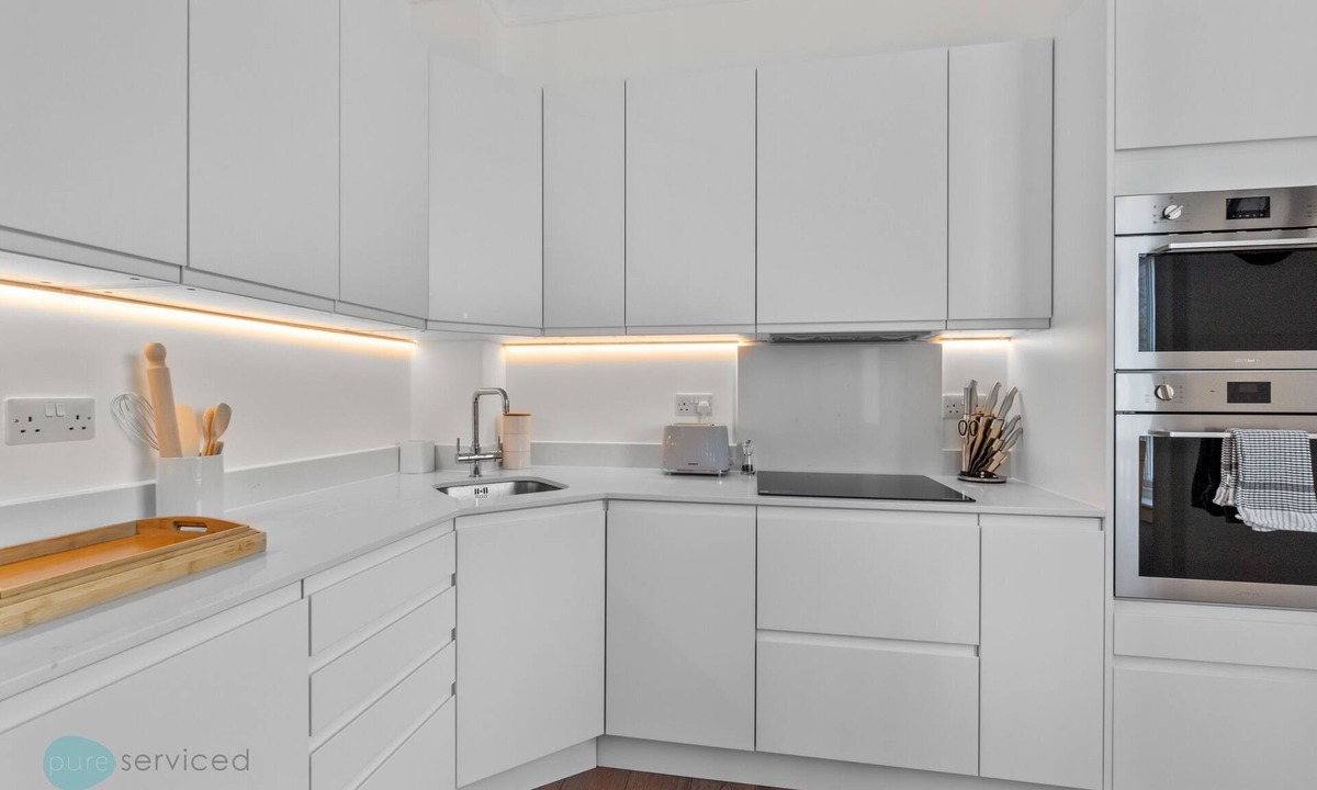 Devonport Apartment | 1 Bed- Frobisher By Pureserviced