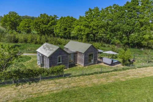 Abbess Roding House | 1 Bed in Biddenden oc-cb660