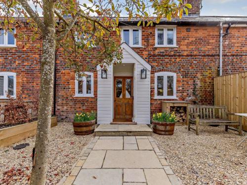 Alton Barnes House | 1 Bed in Marlborough 65123