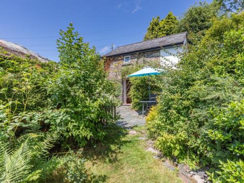 Black Torrington House | 1 Bed in Petrockstow 42982