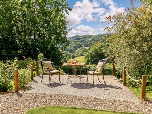 Beeley House | 1 Bed in Stanton Lees 89283