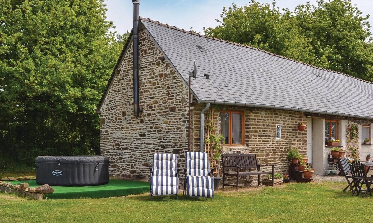 Fougerolles-du-Plessis House | 1 bedroom nice home in Fougerolles Du Plessis