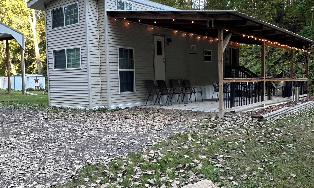 McGregor RV Rental | 1 bedroom, 2 loft Park Model in campground in Marquette, Iowa.