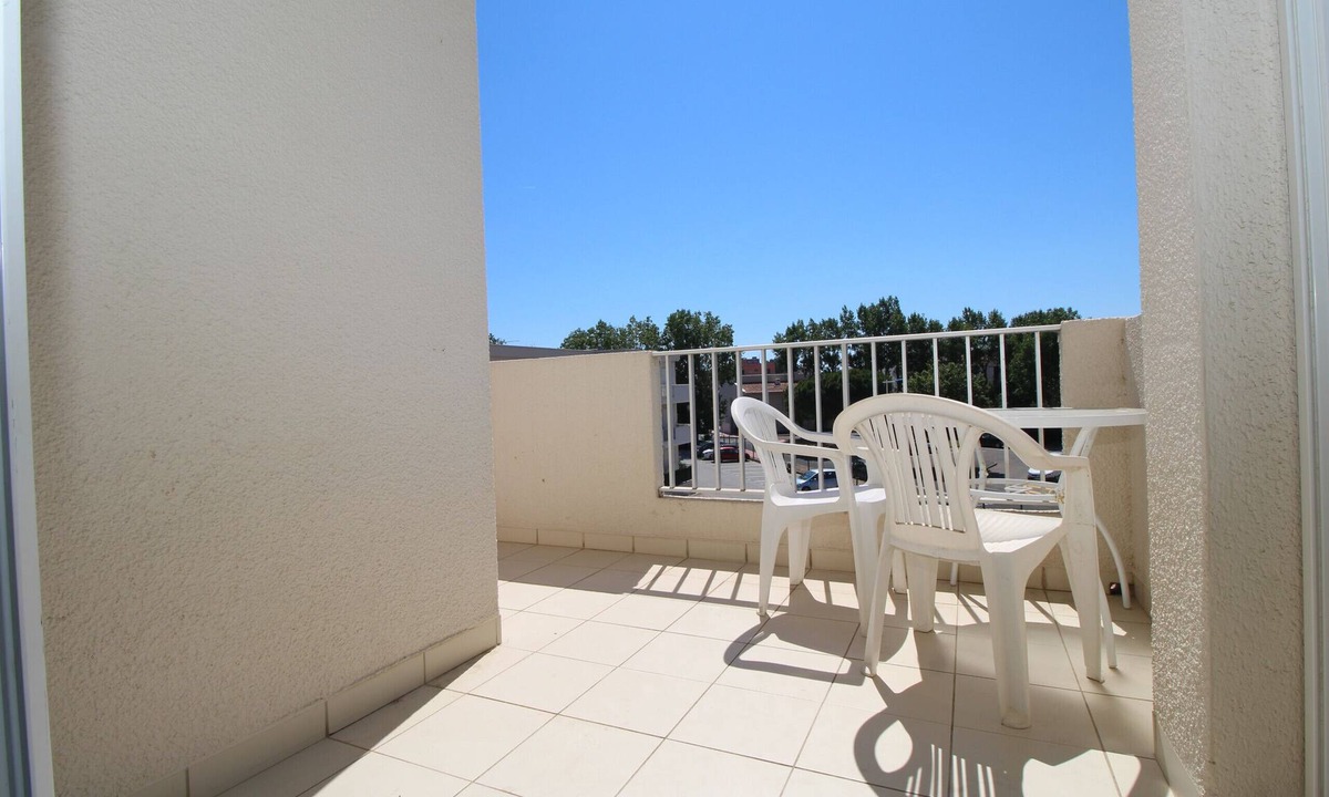 Les Arenes Apartment | 1 bedroom apartment + parking in Canet