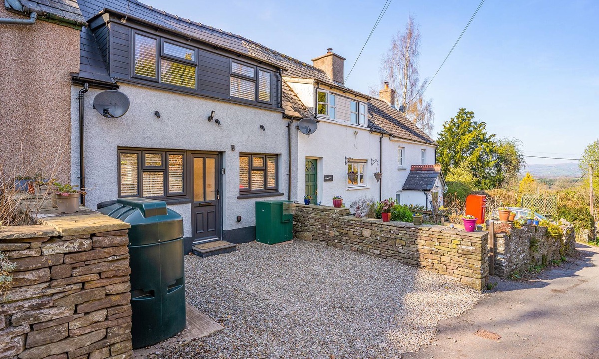 Llanfihangel Tal-y-llyn Cottage | 1 bedroom accommodation in Llanfilo Brecon