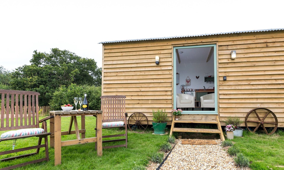 Ryde RV Rental | 1 bedroom accommodation in Wootton Bridge