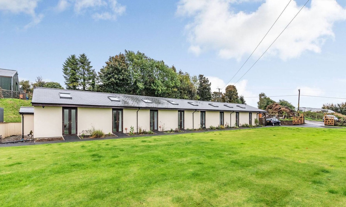 Ynysddu Cottage | 1 bedroom accommodation in Mynydd Islwyn